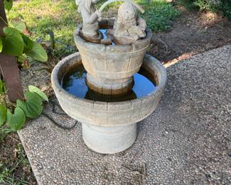 Lovely water fountain that is in great shape.  Can purchase extra pump.