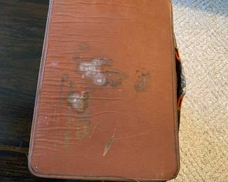 Gross box but inside is amazing...