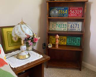 Vintage Alabama license plates in great condition.