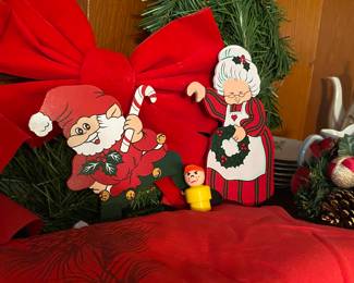 The Claus family tries to put a spell on our angry little hero.