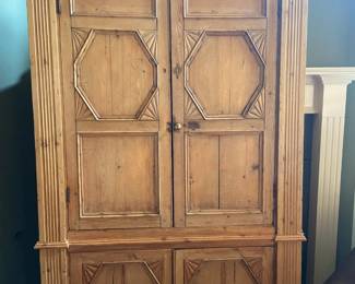 Pine Armoire/Hutch