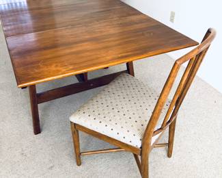 Mcm Dining with 2 chairs set $350