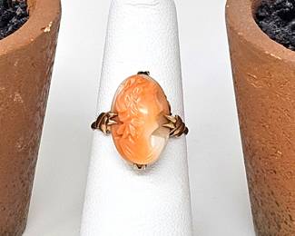 Vintage Cameo Ring in 10K Gold - Carved in Coral and set in a Filigree Setting - 15.9 mm Tall - Ring Size 5