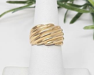  14k Yellow Gold Ribbed Ring ~ 11.8 mm Wide at the Top - Ring Size 6.5 - TW 3.5g