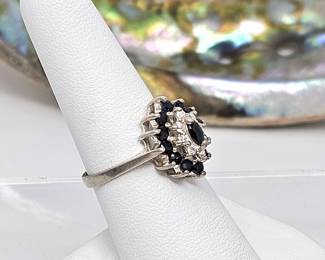 Sterling .925 Silver Ring w/ Sapphires and Clear Stones in a Diamond Shape Pattern - Ring Size 7 - tw 3.4g