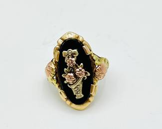 Tri-Color Gold Antique Ring with Onyx 