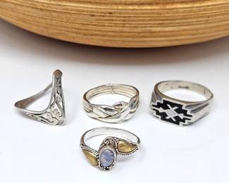 Set of Four Sterling Silver Rings, One Men's With Onyx Inlay and Four Women's Sizes 9 - 9.5 (tw 16.1g)