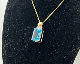 Beautiful 14k Yellow Gold Pendant w/ London Blue Topaz & White Diamonds- 18" Chain