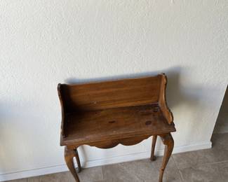 Brandt table  for books