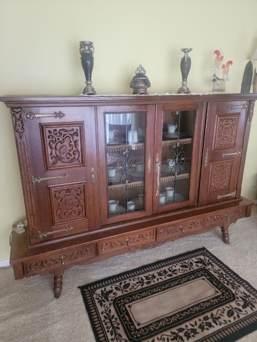 Antique china cabinet w/ lights