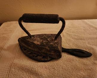 cast iron clothing iron 