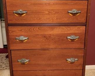 Antique dresser (picture 2)