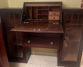 Desk with side cabinets