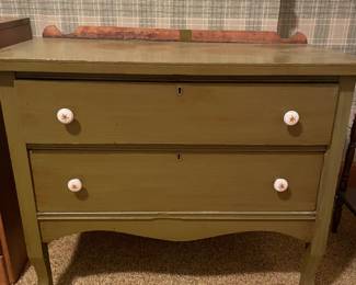 28 1/2”(h) x 34 1/2”(w) x 17”(d)