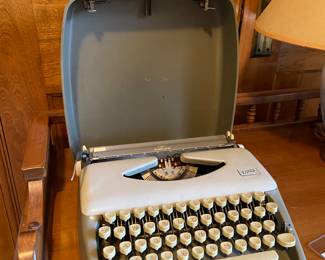 Antique typewriter.