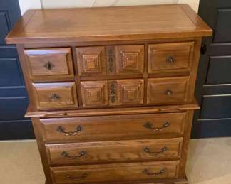 Espanol Link Taylor Chest