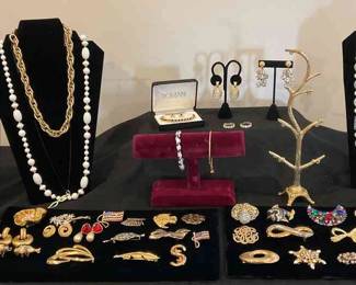 Gold Costume Jewelry 