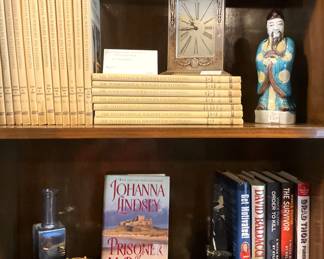 "The International Wildlife Encyclopedia"; décor; other books