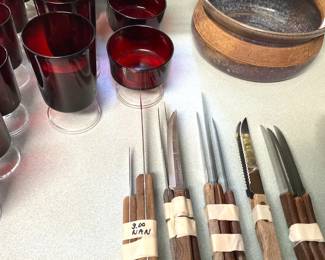Red glassware; knives
