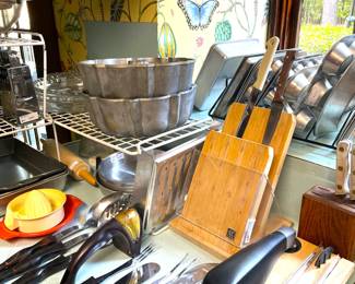 All sorts of kitchen items