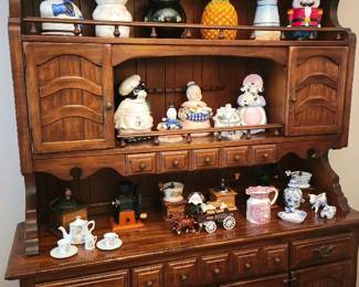 Collectible Cookie Jars Assorted & Misc Items