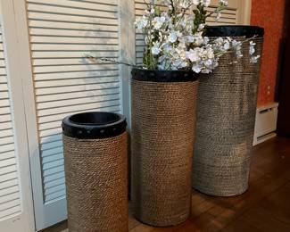 Braided for rope planter set
Item Location
Main floor back room 