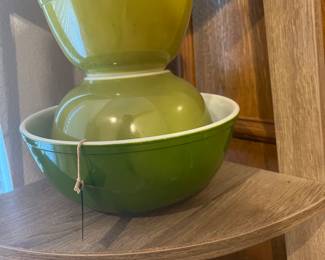 Pyrex Verde bowls