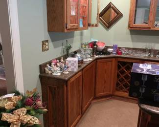 lots  of  glassware  around  bar  area