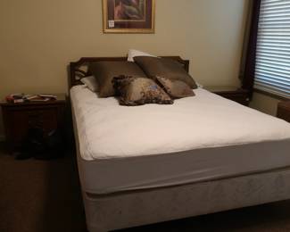 another  view  of  queen  bed