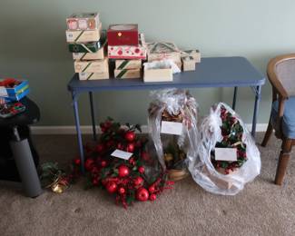 more  Christmas  decor