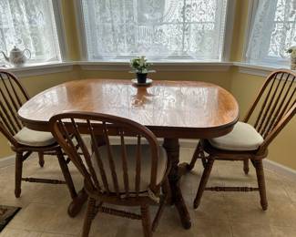 Double pedestal dining table with 4 Windsor style chairs