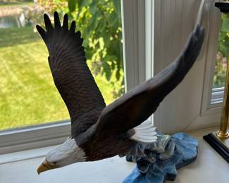 Large Bisque Porcelain Eagle Figurine Isaiah 40:31 Crystal Cathedral Ministries