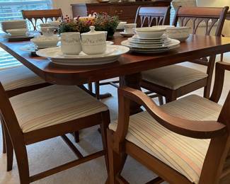 Dining table & chairs