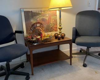 Office chairs & MCM table