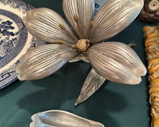 And, presto! Instant ashtray. I don't know if anyone smokes anymore though.