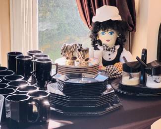 Blk French Arcoroc Octime Dinnerware and Cups