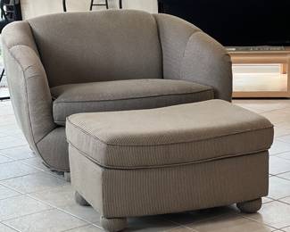 Double Seat Chair W/Ottoman 