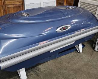 TANNING BED