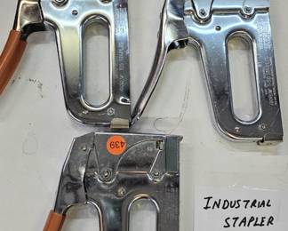 LOT OF INDUSTRIAL STAPLERS