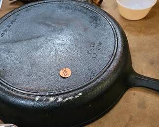 CAST IRON SKILLET
