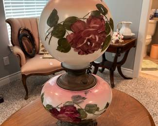 OUTSTANDING antique Miller "gone with the wind" oil lamp - ORIGINAL and NOT ELECTRIFIED.