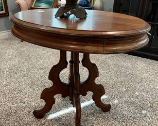 Lovely antique oval lamp table