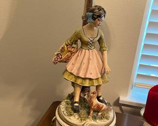 Figural lamp - little girl & kitten