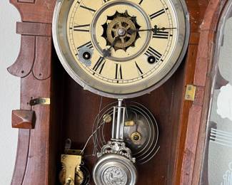 A look inside. Has the key.