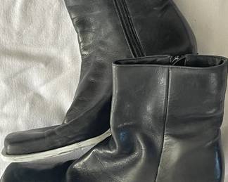 Black Boot white platform 3 in heel