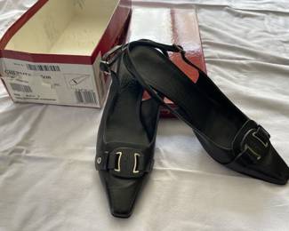 Black FerragamoChermeslow heelsling back