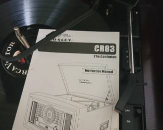 Crosley turntable and radio 