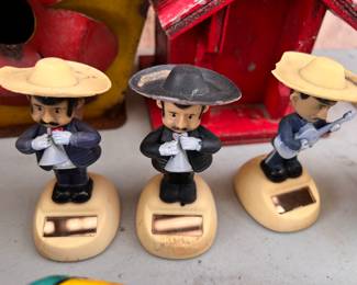 THESE LITTLE DUDES MOVE