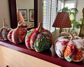 THESE ARTSY FABRIC GOURDS WITH TWISTY STEM ARE EVERYTHING! SO ANTHROPOLOGY