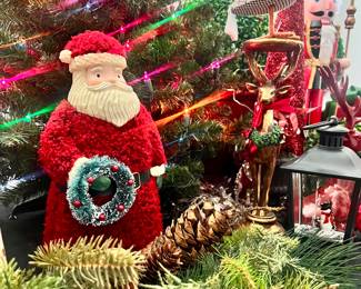 THIS PLUSHY SANTA IS SO DANG SWEET!